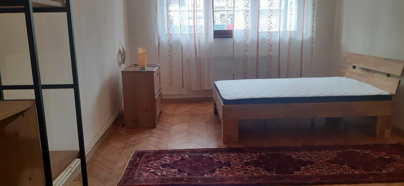 Sectorul 1 Expozitiei Ion Mihalache Bucuresti